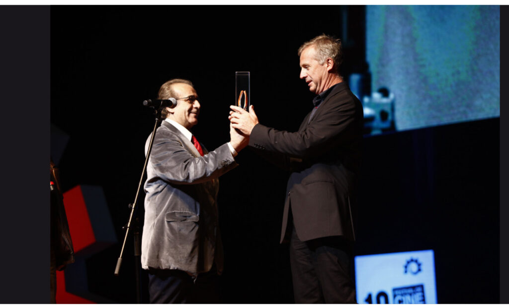 Edgar Saba y Bruno Dumont en su homenaje en el Festival de Cine de Lima