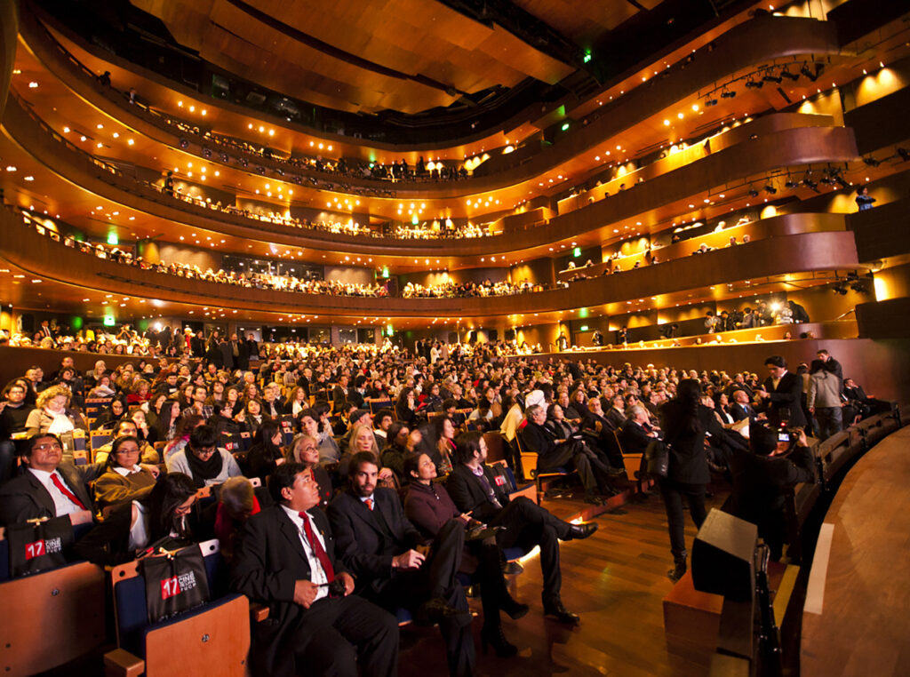 Teatro Nacional del Perú en Lima. Ceremonia entrega de premios Festival Internacional de Cine de Lima.